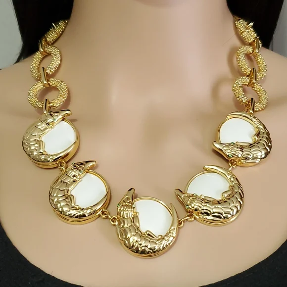 Lilly Pulitzer Gold Tone Alligator Necklace - Picture 1 of 11